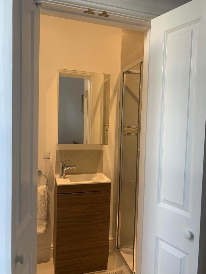 Beautiful One Bedroom Flat In The Heart Of Notting Hill Gate London Eksteriør billede
